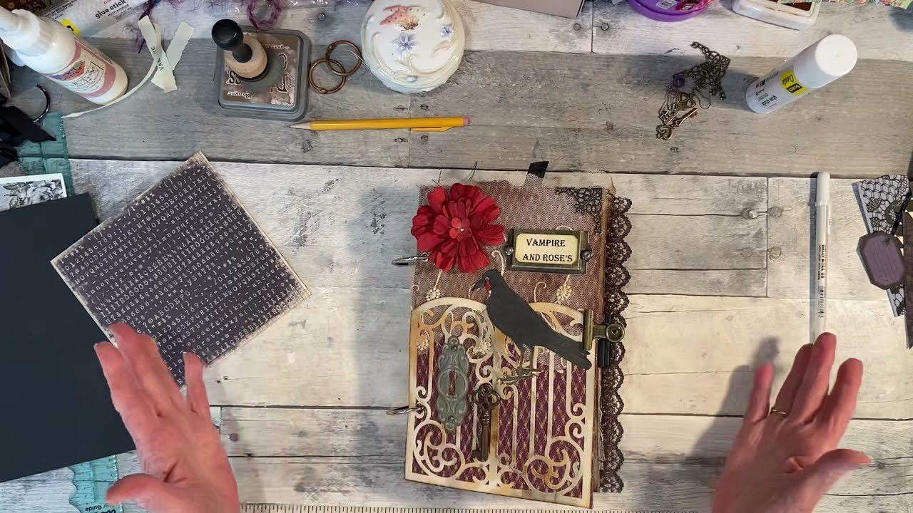Vampire & Rose's Flip Through plus making Pen holder.