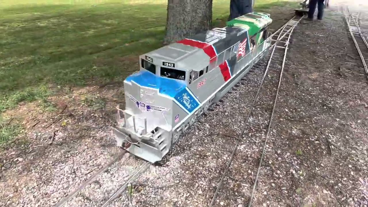 100 subscriber special! First run of Titan trains new 1.6” scale 7.5” gauge sd70ace!