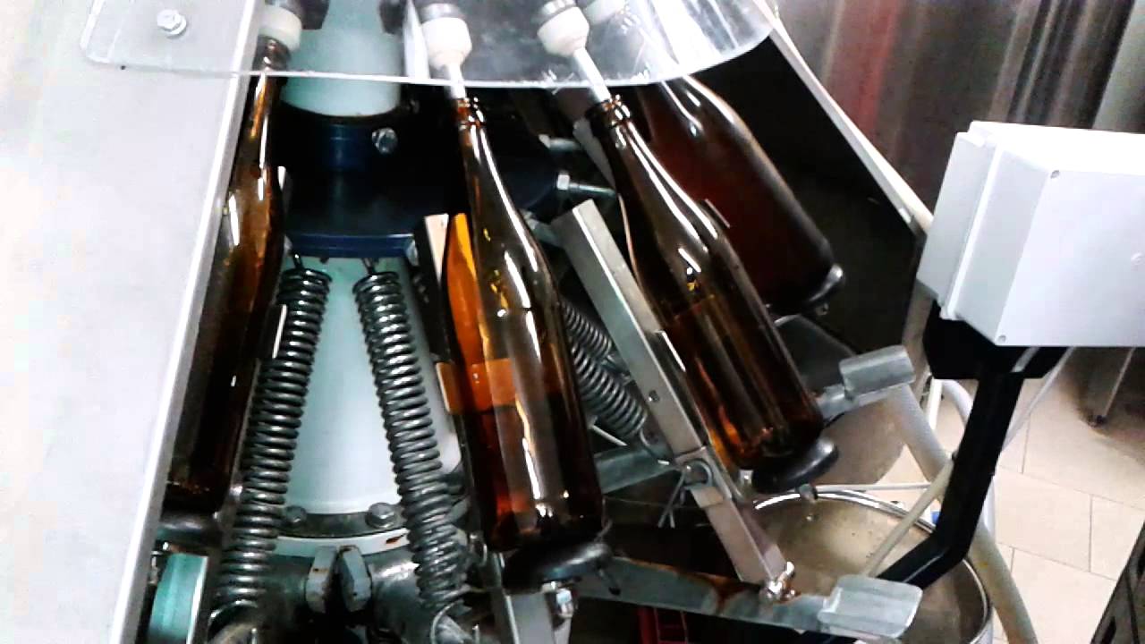 Rotary bottle filler XRB-16 in Artezan brewery