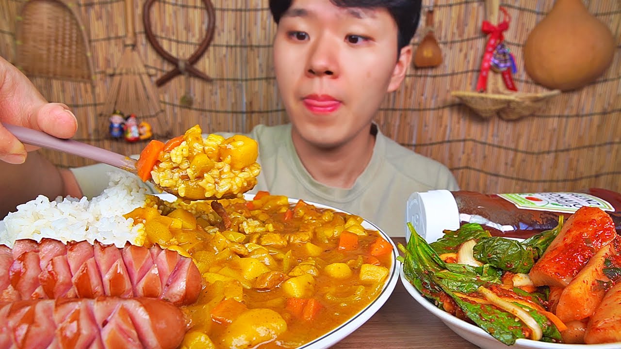 맛있는 바몬드카레밥 소세지 아내가 만든 깻잎김치. 총각김치는 빠질 수 없다. CURRY RICE SAUSAGES KIMCHI KOREAN FOOD ASMR MUKBANG.