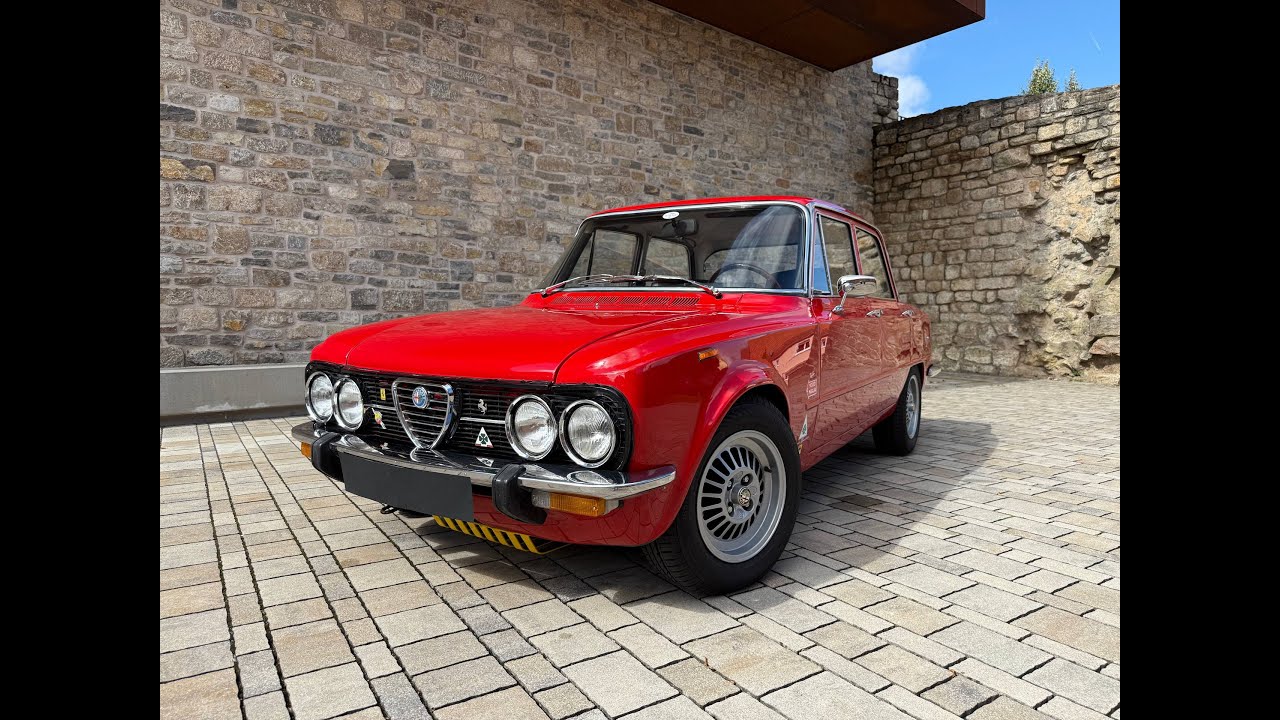 Alfa Romeo Giulia Nuova Super 1300, Sound, Interior, Exterior, in deteils (4k)
