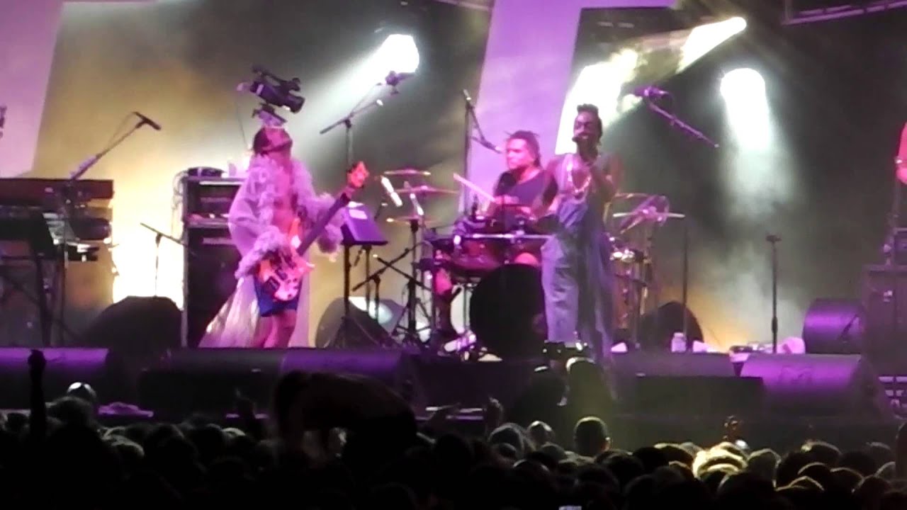 FFF x SILVER GROOVER @ Soirs d'Été - République 2014