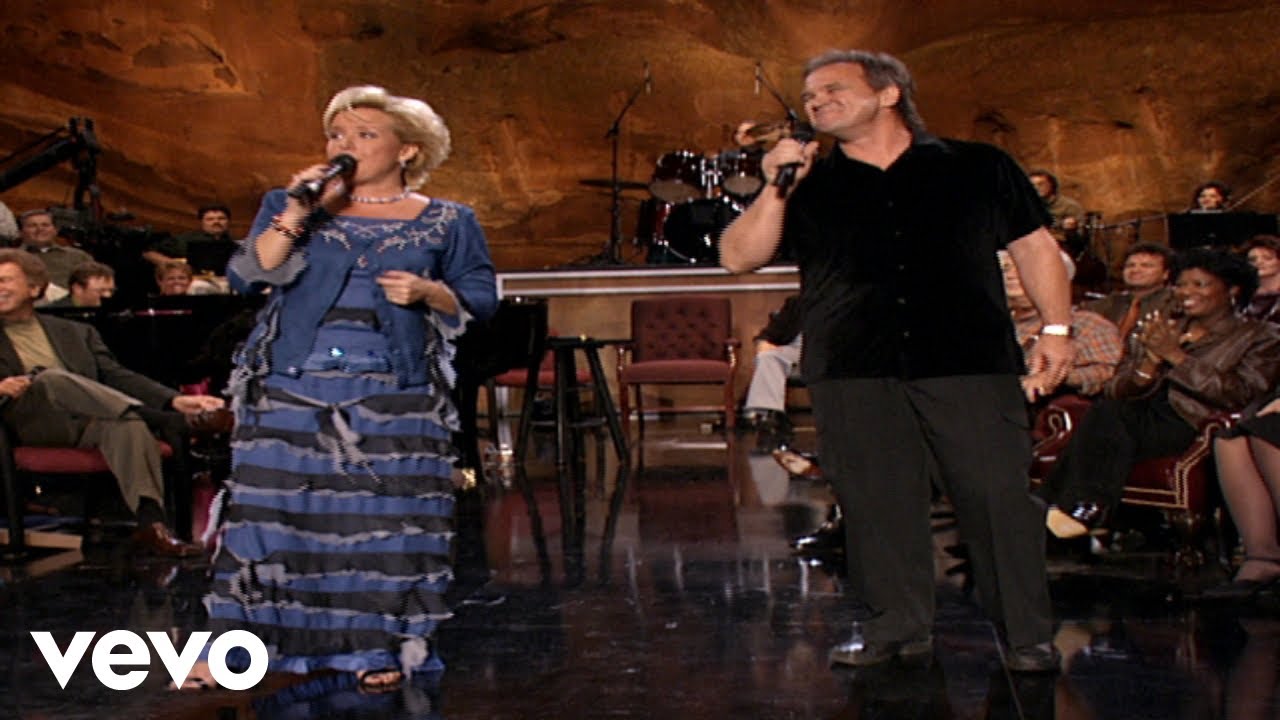 Bill & Gloria Gaither - Sing, Sister, Sing [Live] ft. Jeff & Sheri Easter, Lillie Knauls