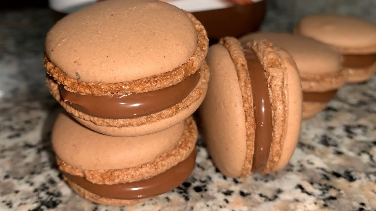 Macarons al cioccolato e nutella