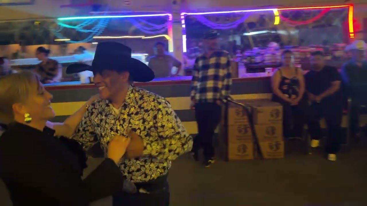 LA MEJOR MUSICA EN FIESTA NORTEÑA CON LOS PRIMOS  
