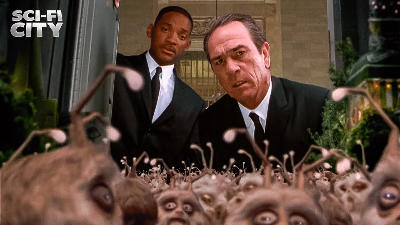 Inside the Locker: A Secret Alien World | Men In Black II (Will Smith, Tommy Lee Jones)