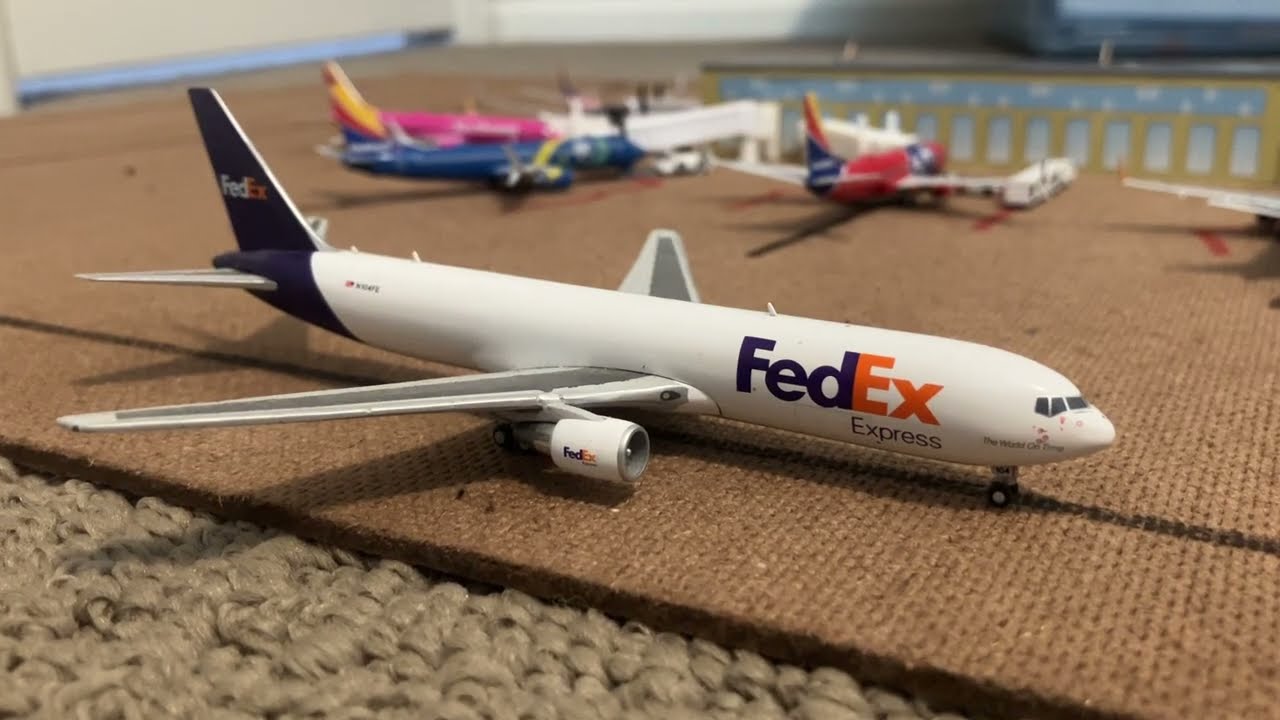 New routes around the corner: Gemini Jets model airport update: San Diego International Airport.