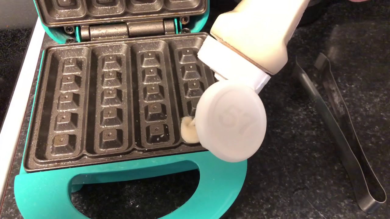 Baby cakes waffle sticks maker