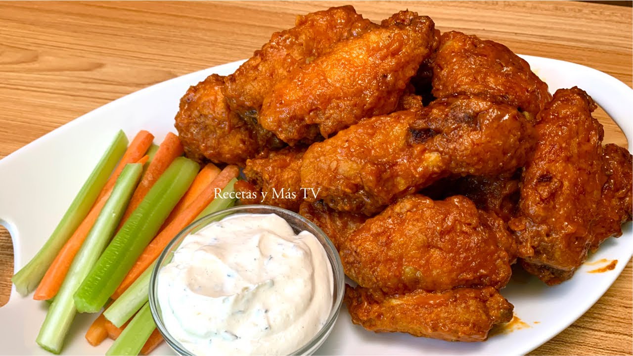 Alitas de Pollo crujientes en Salsa Buffalo y Salsa Ranch como en los restaurantes!