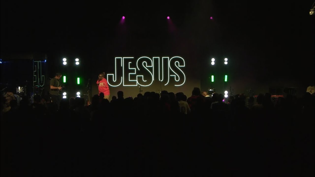 Gifted Hands- Live at Victory Life Church in Ben Wheeler, Texas