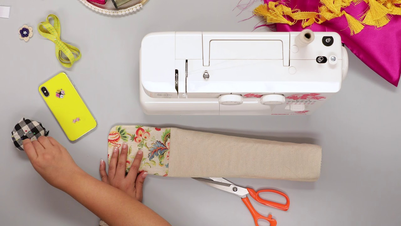Project 03: Make a Handy Mobile Pouch (English)