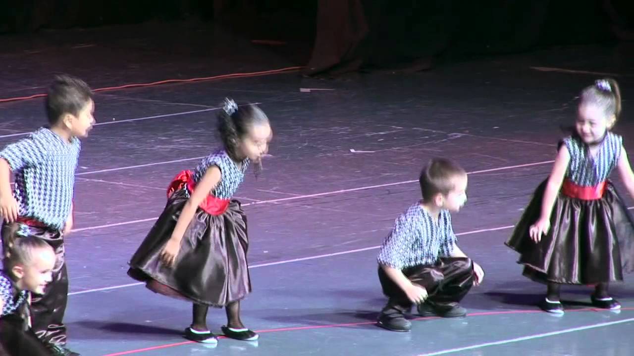 Clausura Preescolar 2012- LIVIN´ LA VIDA LOCA