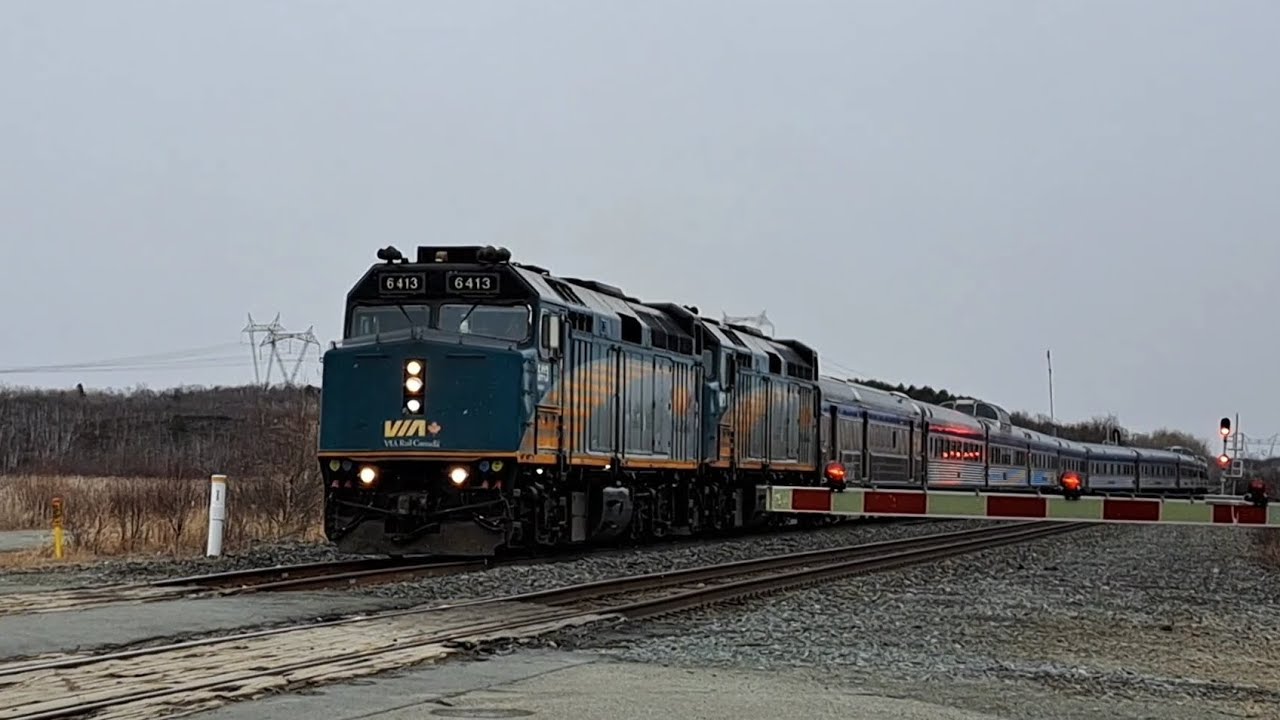 NICE HORN ECHOES! VIA Rail #1 