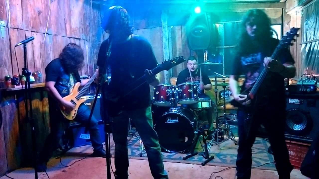 DESORDEM MENTAL - Trauma em Resistencia (ao vivo)