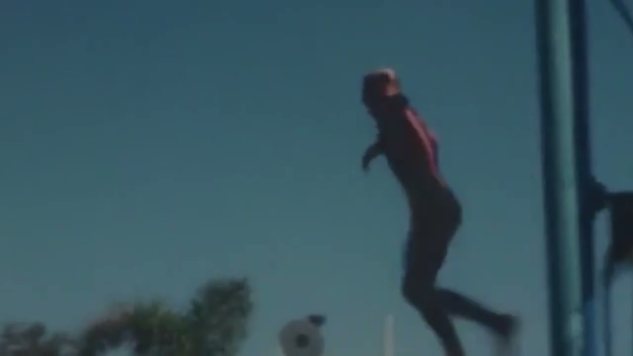 La Habitación Roja - Crear Siempre es Mejor que Destruir (Vídeo lyric)
