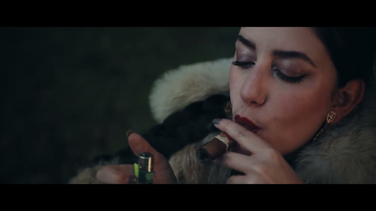 Rebecca Roger Cruz - Sol de Luna Llena (Official Video)