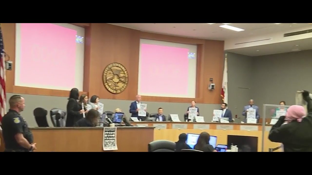 First city council meeting held after abrupt recess