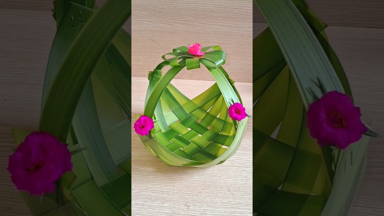 How to make Coconut leaf Basket 🧺 Coconut leaf Basket #shorts #music #coconutleaf #craft #basket