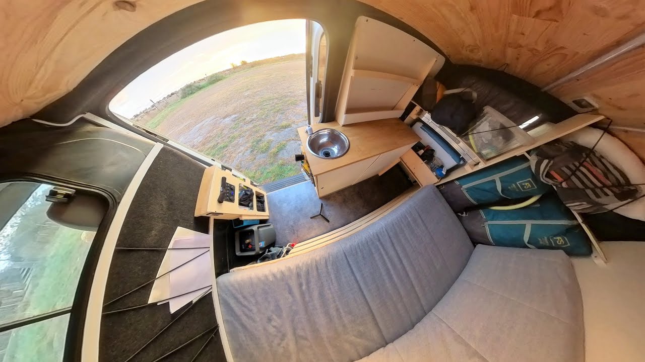 Van tour d'un T5 Aménagé pour les surfeurs !