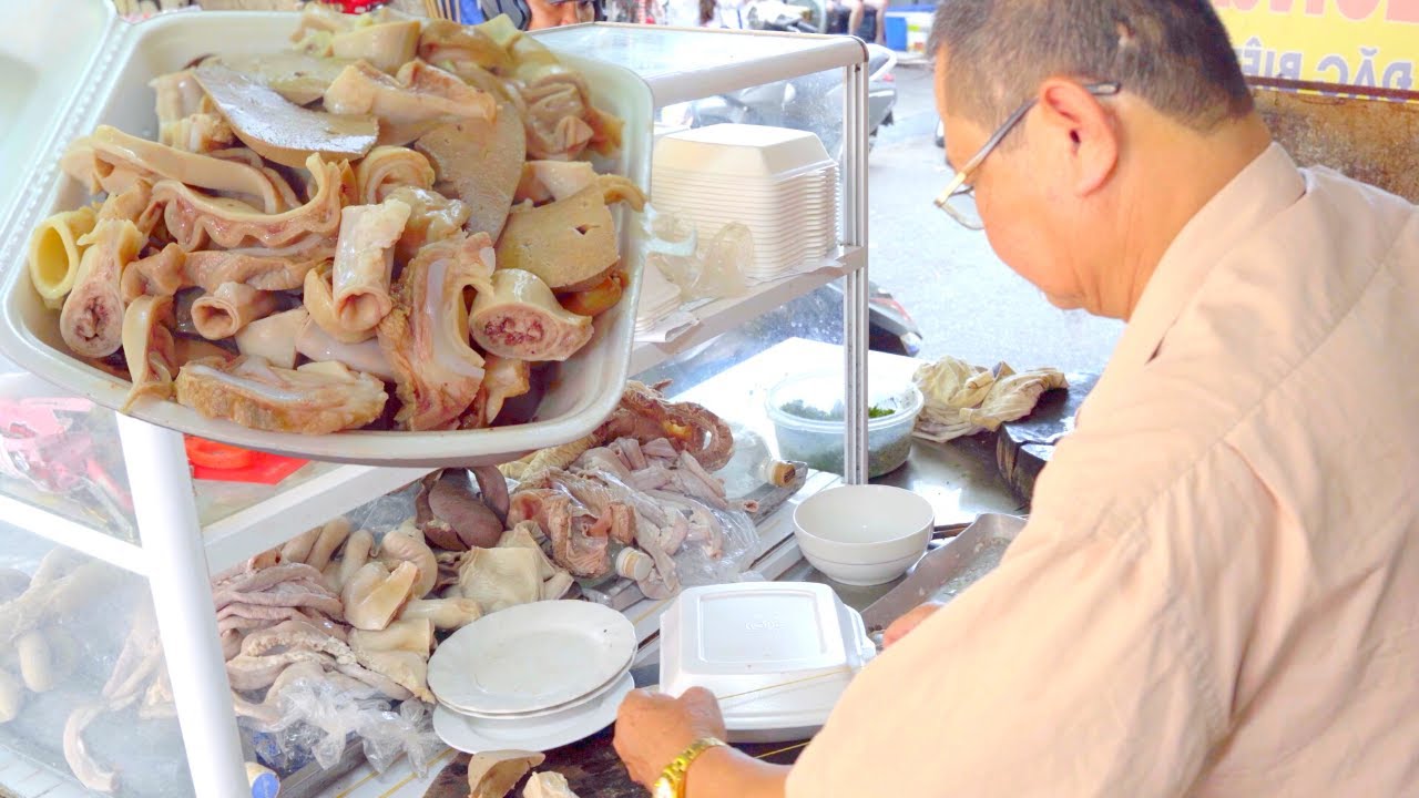 Hardworking Old Couple Selling PORK OFFAL CONGEE in Hanoi - Vietnamese Street Food