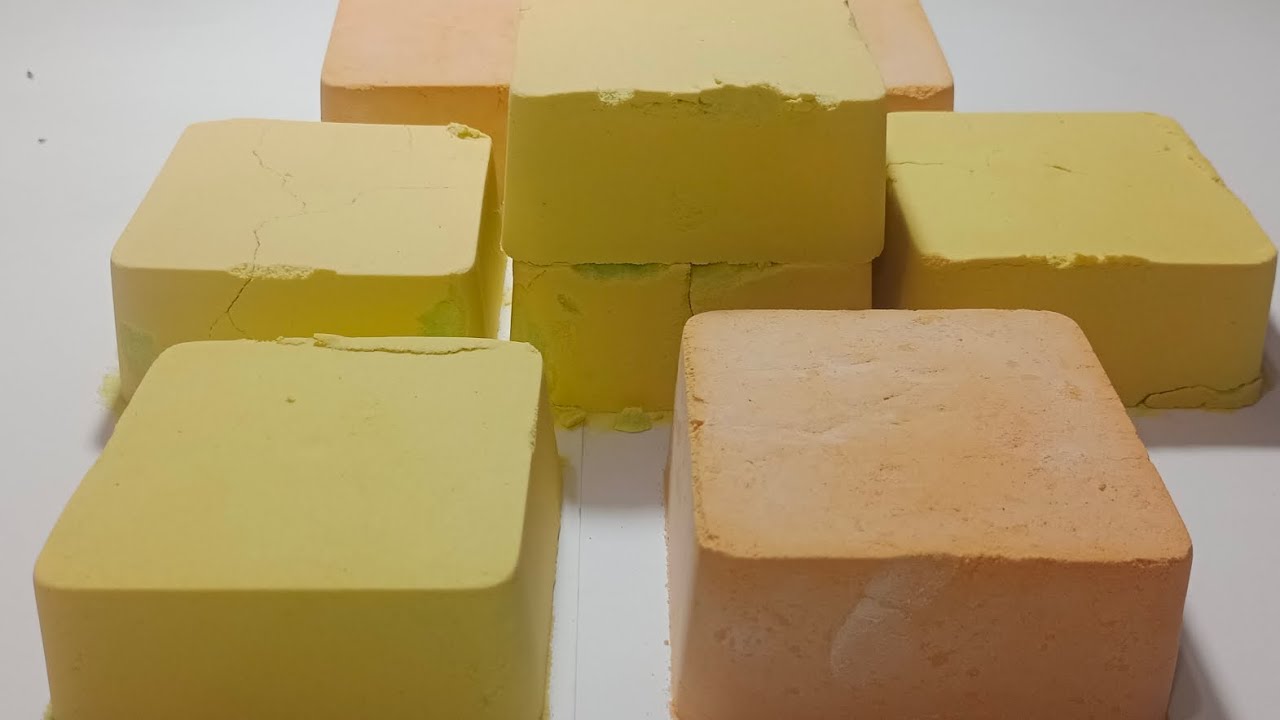 Baking soda crush satisfying videos 😄😄#bakingsoda #asmr 