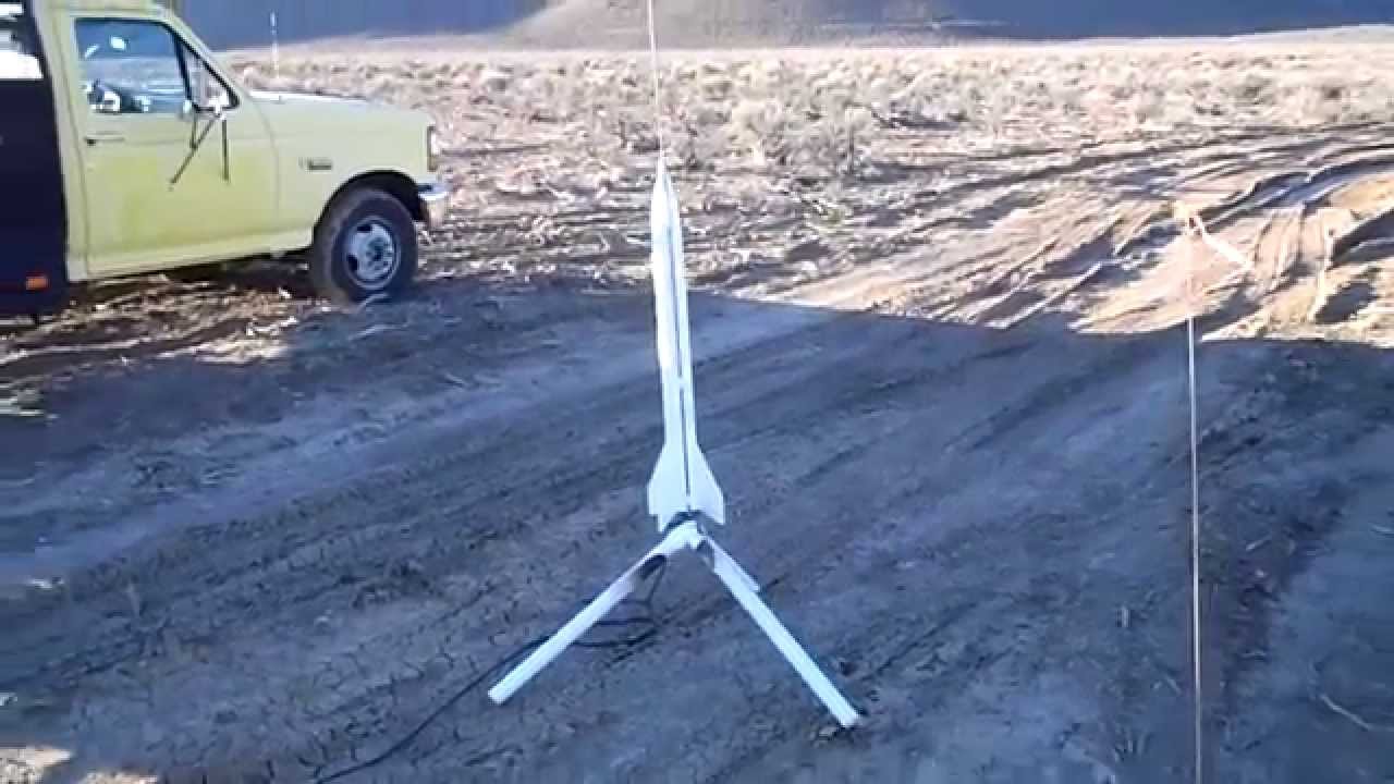 Estes Pro Series II model rocket launch G80-7 motor