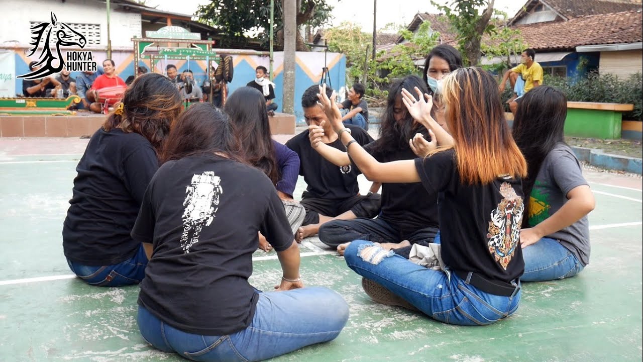 Kesurupan Semua Gaess!!! Latihan Jathilan Sekar Mudha Budaya Part 2