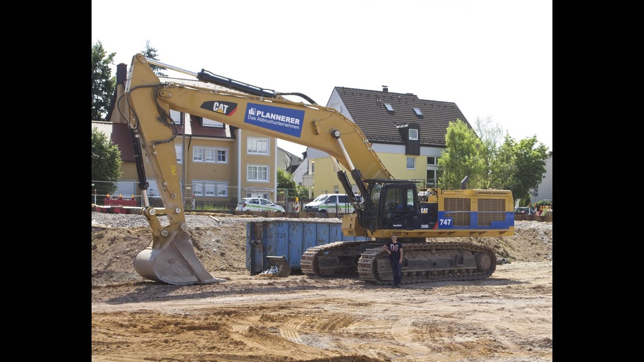 Baumaschinen im Jahr 2014 - Der Jahresrückblick  / Cat 390D, Liebherr 974, Hitachi ZX870, ...