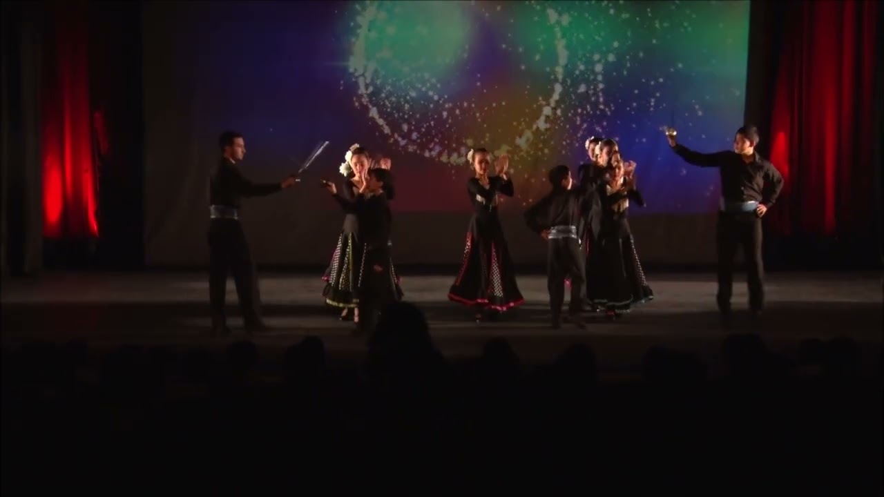 Coreografía de baile español con música de la película El zorro