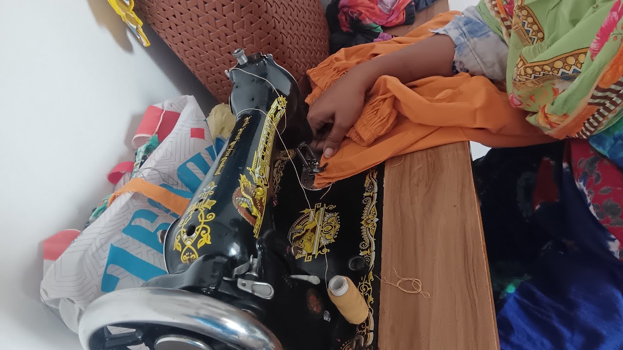 শাবানার সেলাই মেশিন পেয়ে গেছি এবার আমি খুব শিগ্রই বড়লুক হবো😄😄😄