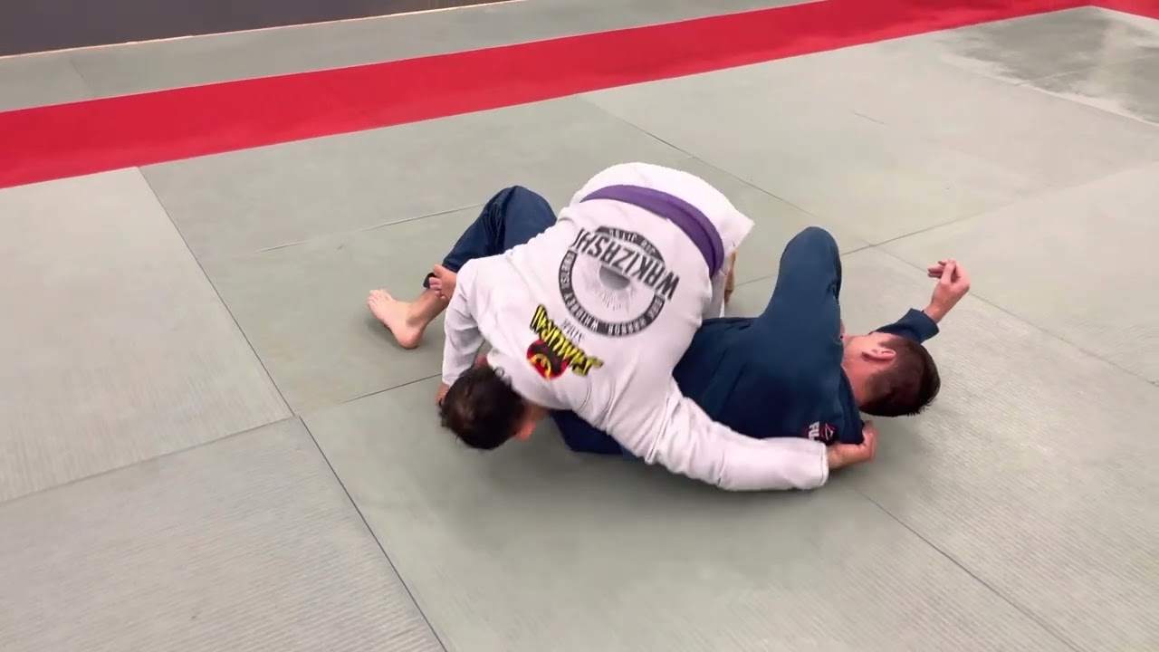Half Guard - Gi - Berimbolo (T)