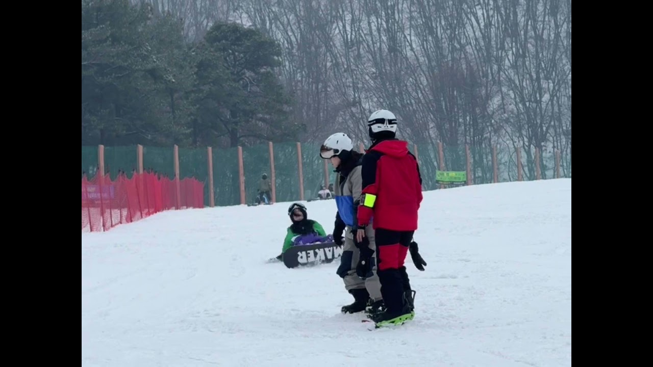 Lần đầu đi trượt tuyết tại Hàn quốc và kết quả 🇰🇷🛹⛷️🏂☃️🥶⛄️🗻🏔️#xh 