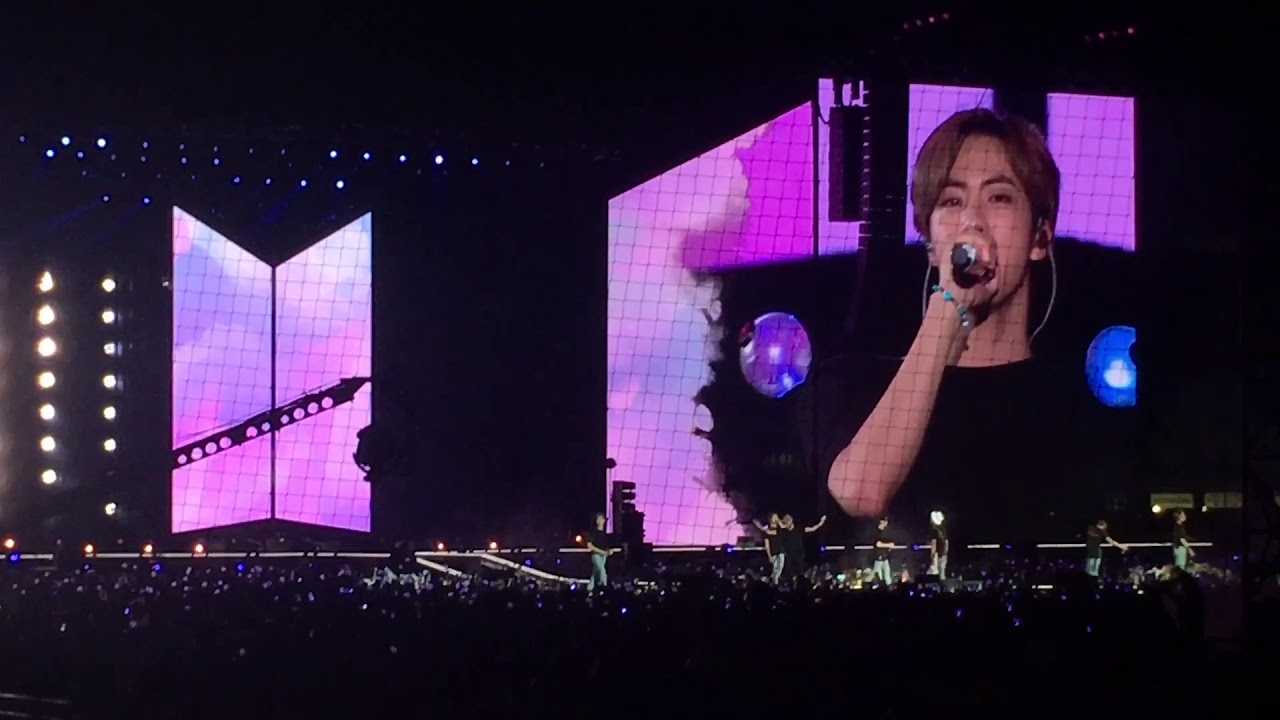 10/06/18 ANSWER: LOVE MYSELF - BTS LOVE YOURSELF WORLD TOUR in NYC CITI FIELD