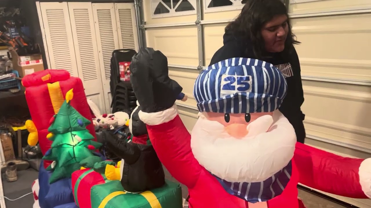 Gemmy Christmas inflatable train unboxing and review 2007 released