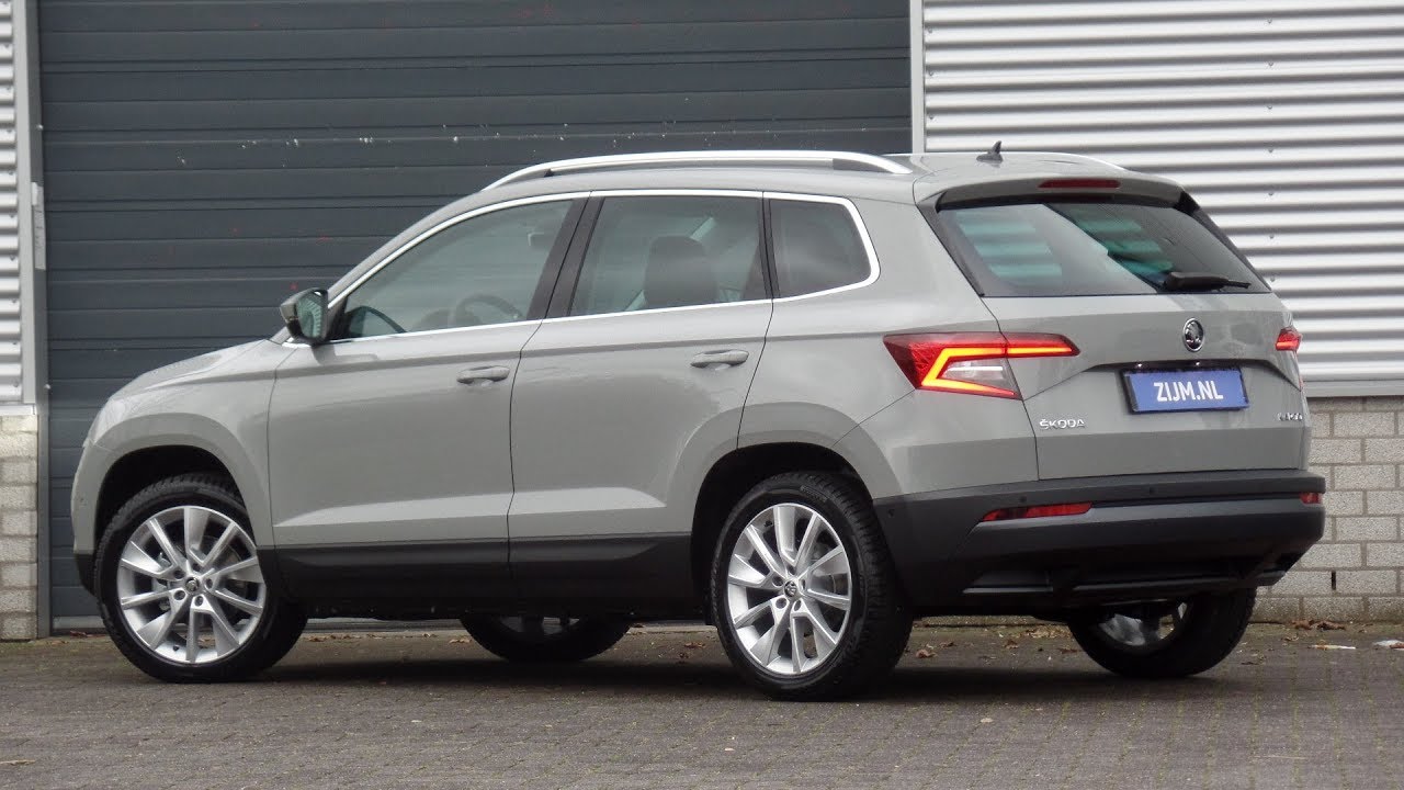Skoda NEW Karoq Style 2018 Steel Grey 18 inch Braga walk around & detail inside