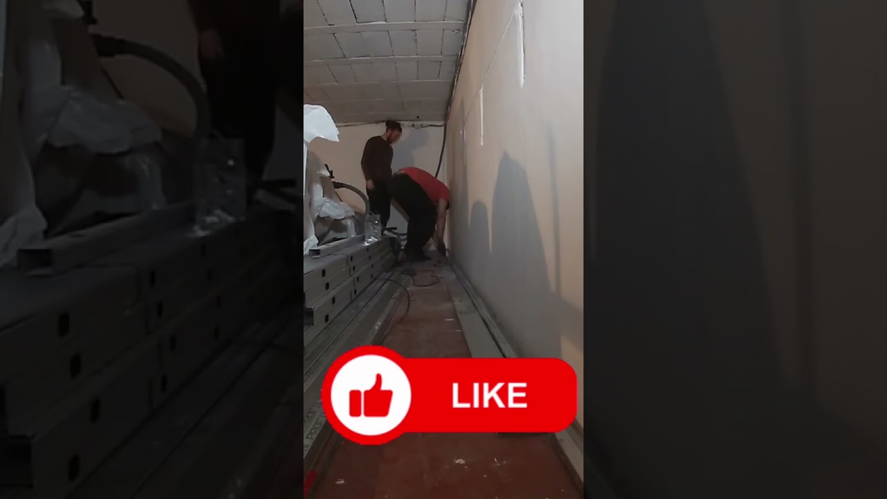 Je construis l'OSSATURE de mon HOME STUDIO #homestudio #cinema  #renovation #travaux #shorts