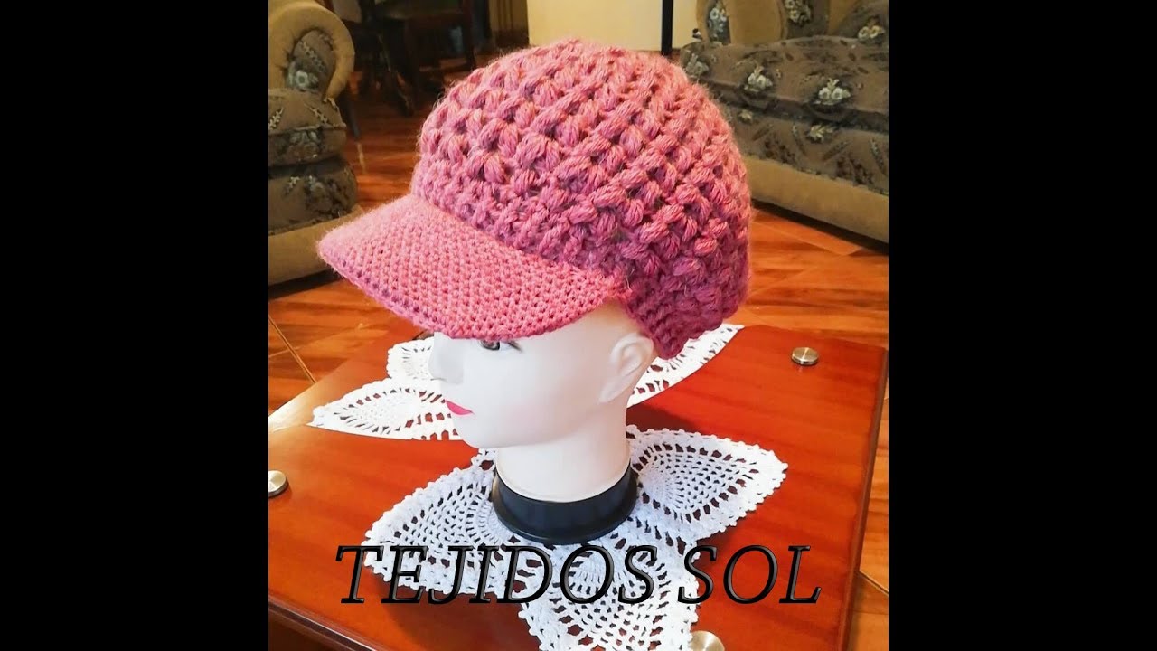 BOINA CON VISERA TEJIDA A CROCHET