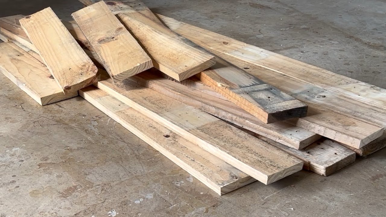 Versatile Design: Building a Foldable 2-in-1 Table and Chair Set from Pallet Wood