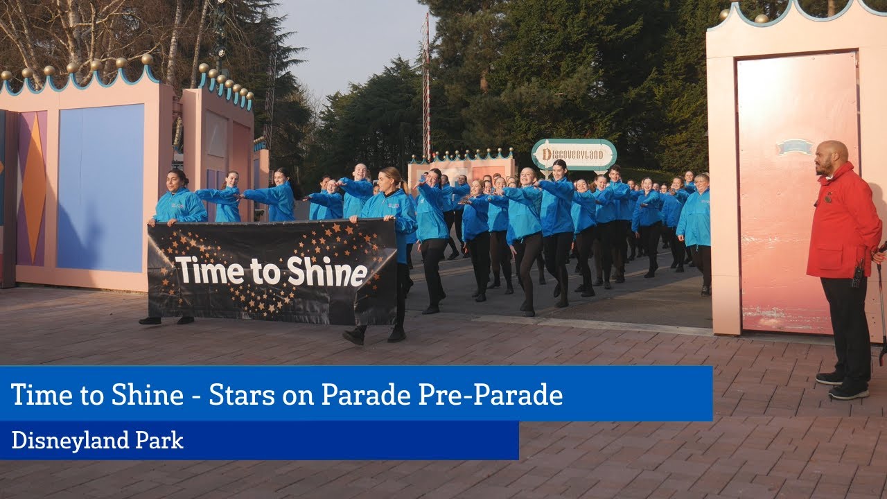 Disney Performing Arts: Time to Shine - 'Stars on Parade Pre-Parade' - Disneyland Paris