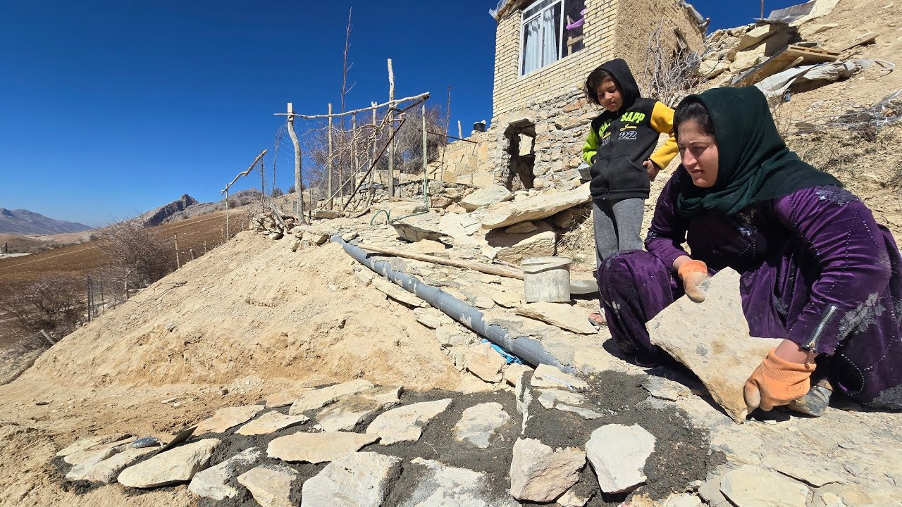 Smooth Path to the Magical Cave: A Nomadic Lady's Tricks in the Rough