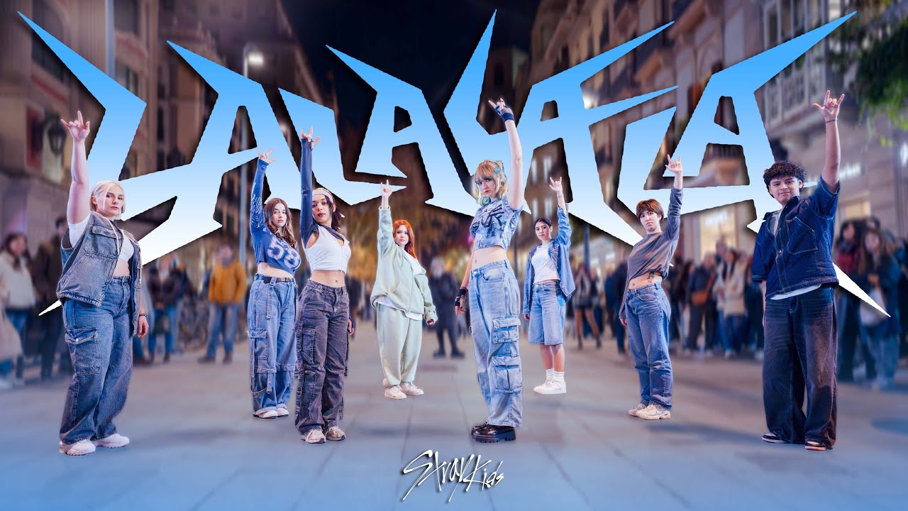 [KPOP IN PUBLIC] Stray Kids  - 