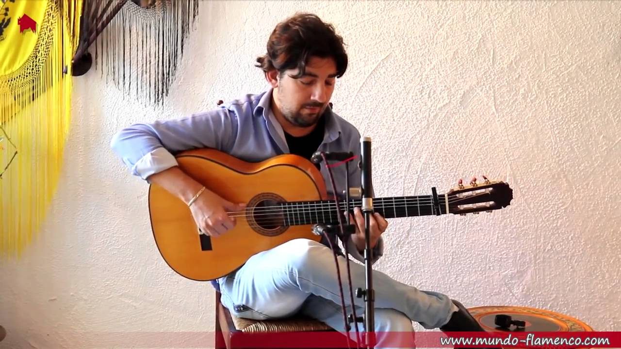 Manuel Reyes Hijo 2013 flamenco guitar played by Antonio Rey