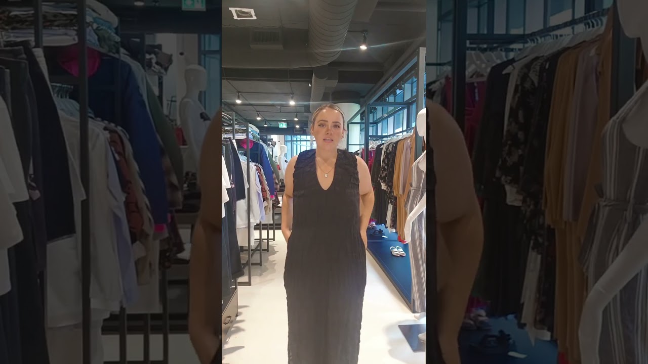 🛍️ Fashion Dilemma: So Many Styles to Choose From! 🤔👗 #Fashionista