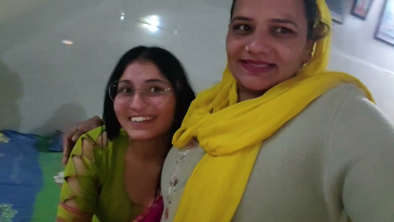 मैं आ गई आज अपनेघर#भतीजी की शादी में@और आज मेरी भतीजी बैठ गई  बान राधे राधेसभी को 🙏