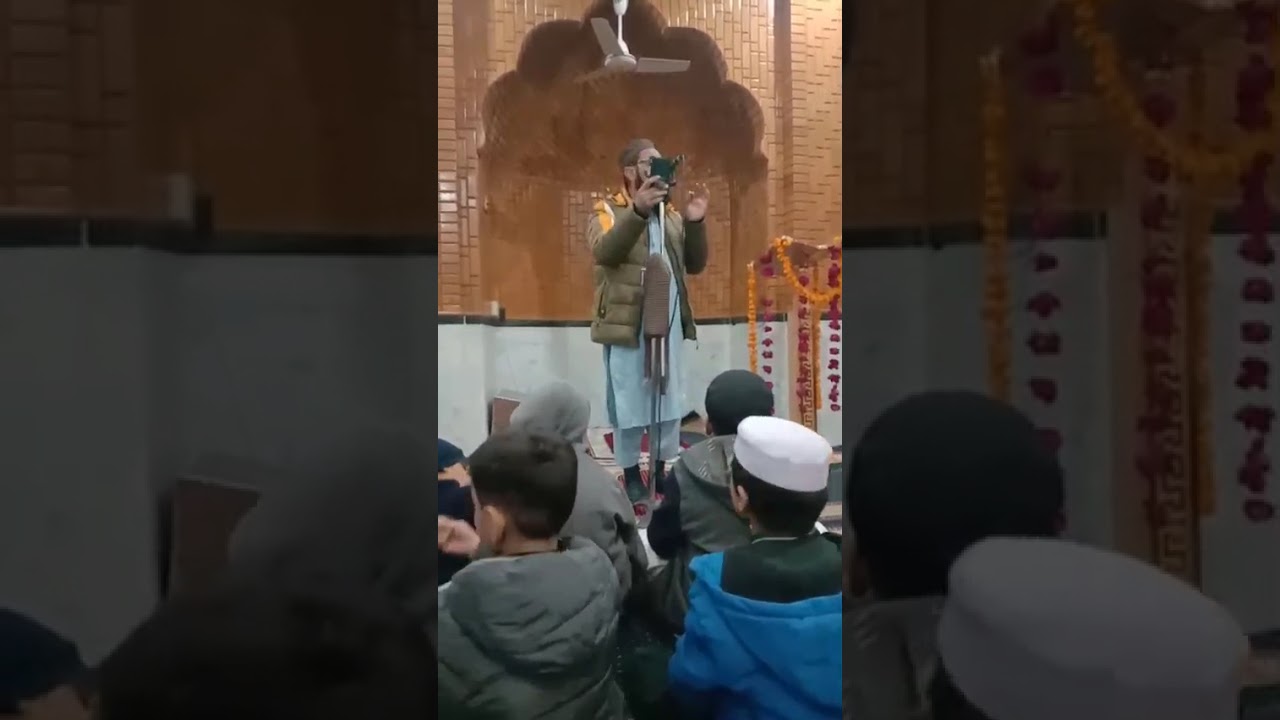 کیوں لوگ یہ کہتے ھیں غمخوار نہیں ملتا  طیبہ میں چلا جاٸے جسے پیار نہیں ملتا۔۔ آواز۔ قاری آصف ترابی