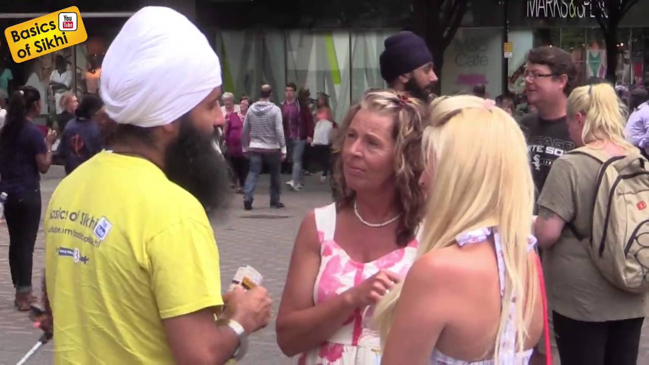 2 English Women find Sikhi amazing - Nottingham Street Parchar #2