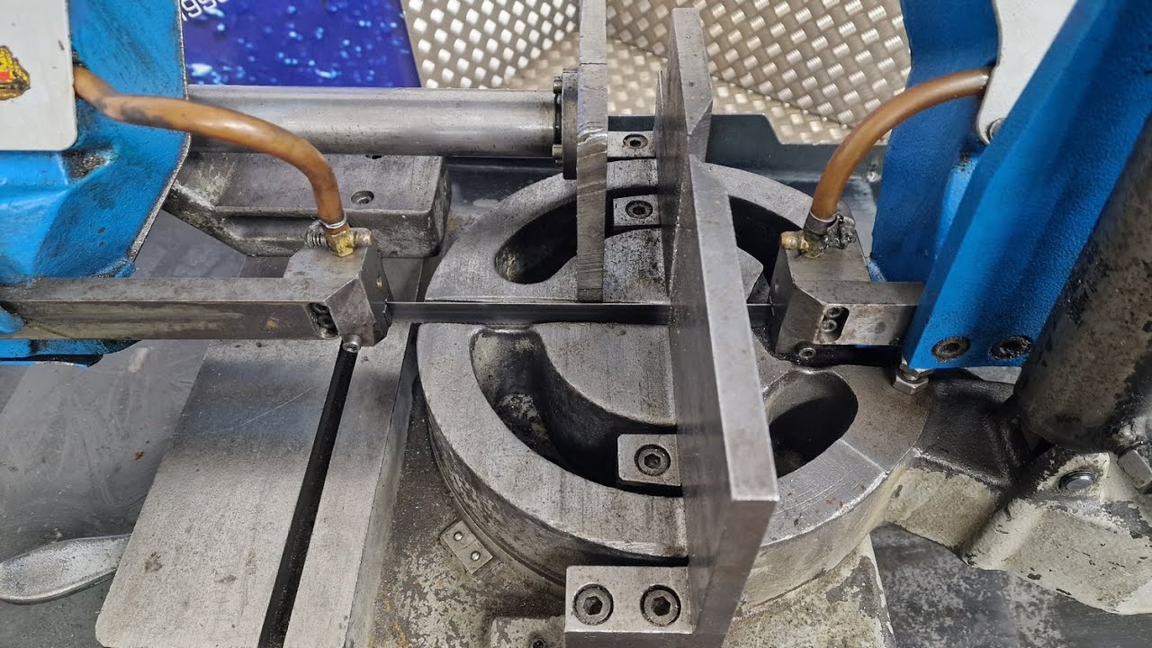 www.karas.cz - PILOUS ARG 200 PLUS - bandsaw machine for cutting metal