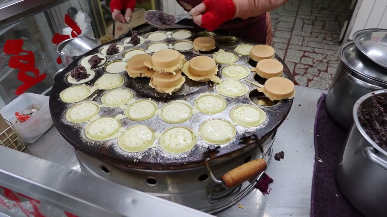 銅版價格一個10元！銅心圓紅豆餅｜Wheel Cream Pie Taiwanese Street Food #美食 #車輪餅 #奶油餅 #排隊美食 #asiafood #delicious #紅豆餅