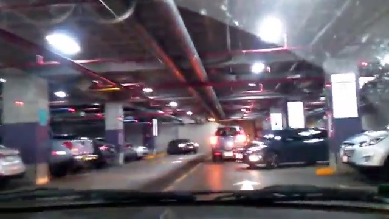 Grupo Pivot Innovation, recorriendo los estacionamientos del Centro Comercial Plaza San Miguel