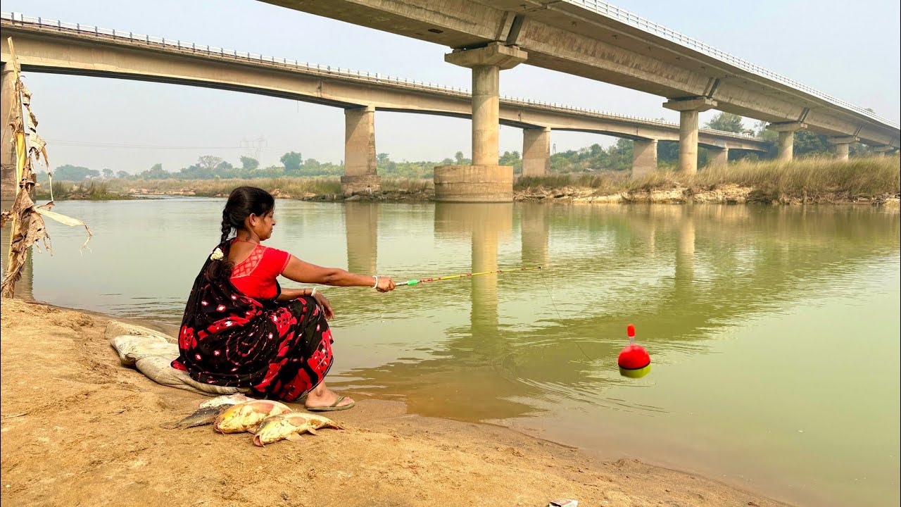Fishing video || The wonderful lady is fishing with a hook in the river || Hook fishing
